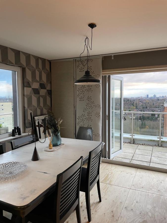 3 Bedroom Penthouse Apartment แมนเชสเตอร์ ภายนอก รูปภาพ