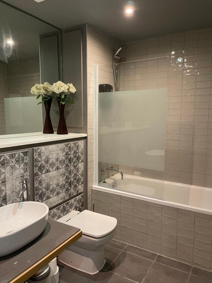 3 Bedroom Penthouse Apartment แมนเชสเตอร์ ภายนอก รูปภาพ