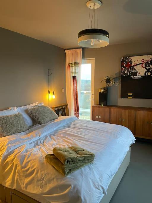 3 Bedroom Penthouse Apartment แมนเชสเตอร์ ภายนอก รูปภาพ